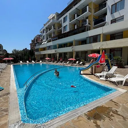 Blue Summer Sluneční pobřeží